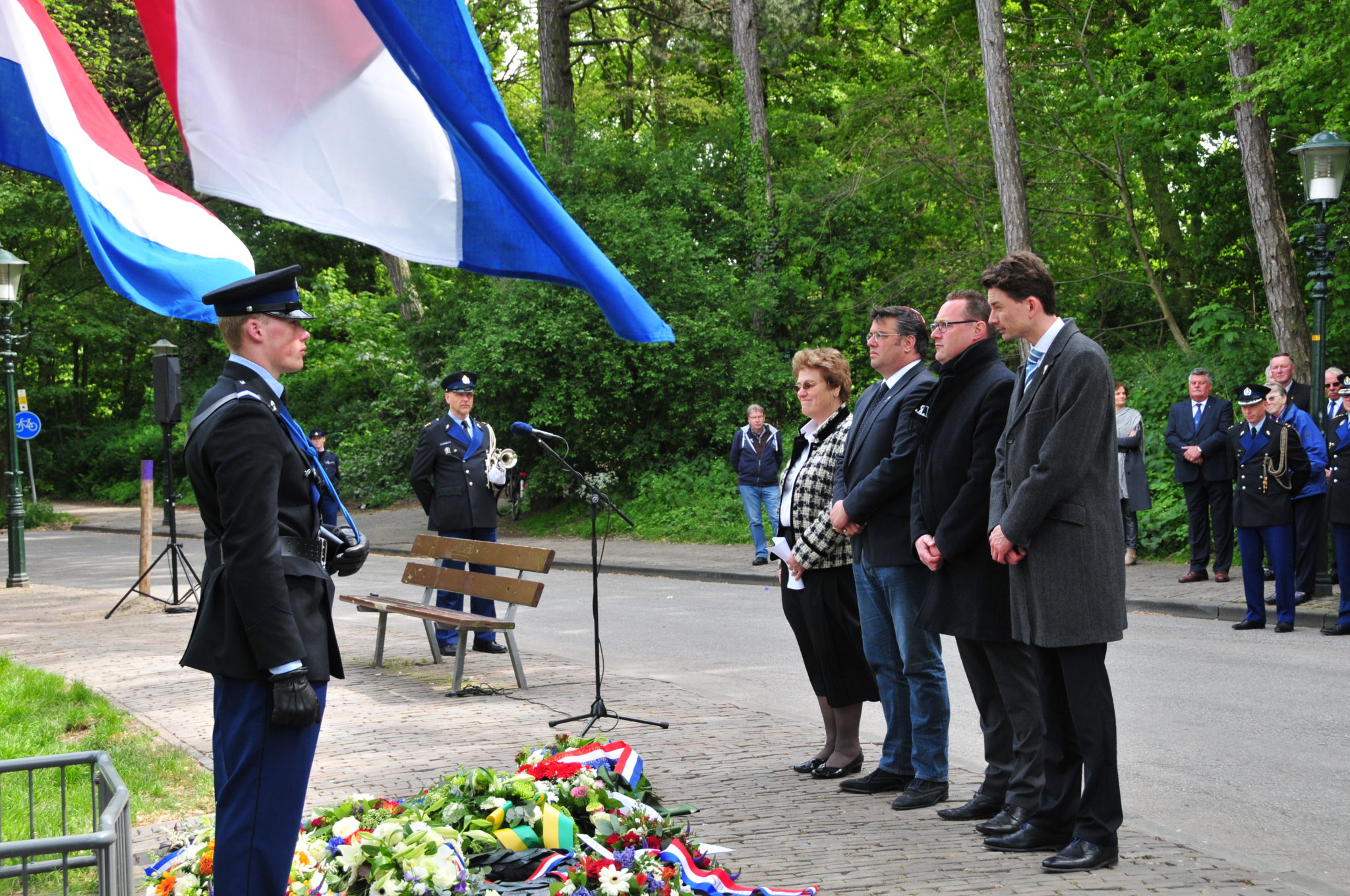 Op 4 mei herdenken we om 20.00 uur thuis – TV Loosduinen